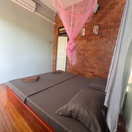 Ing Ing Guesthouse Koh Rong Sanloem Exterior foto