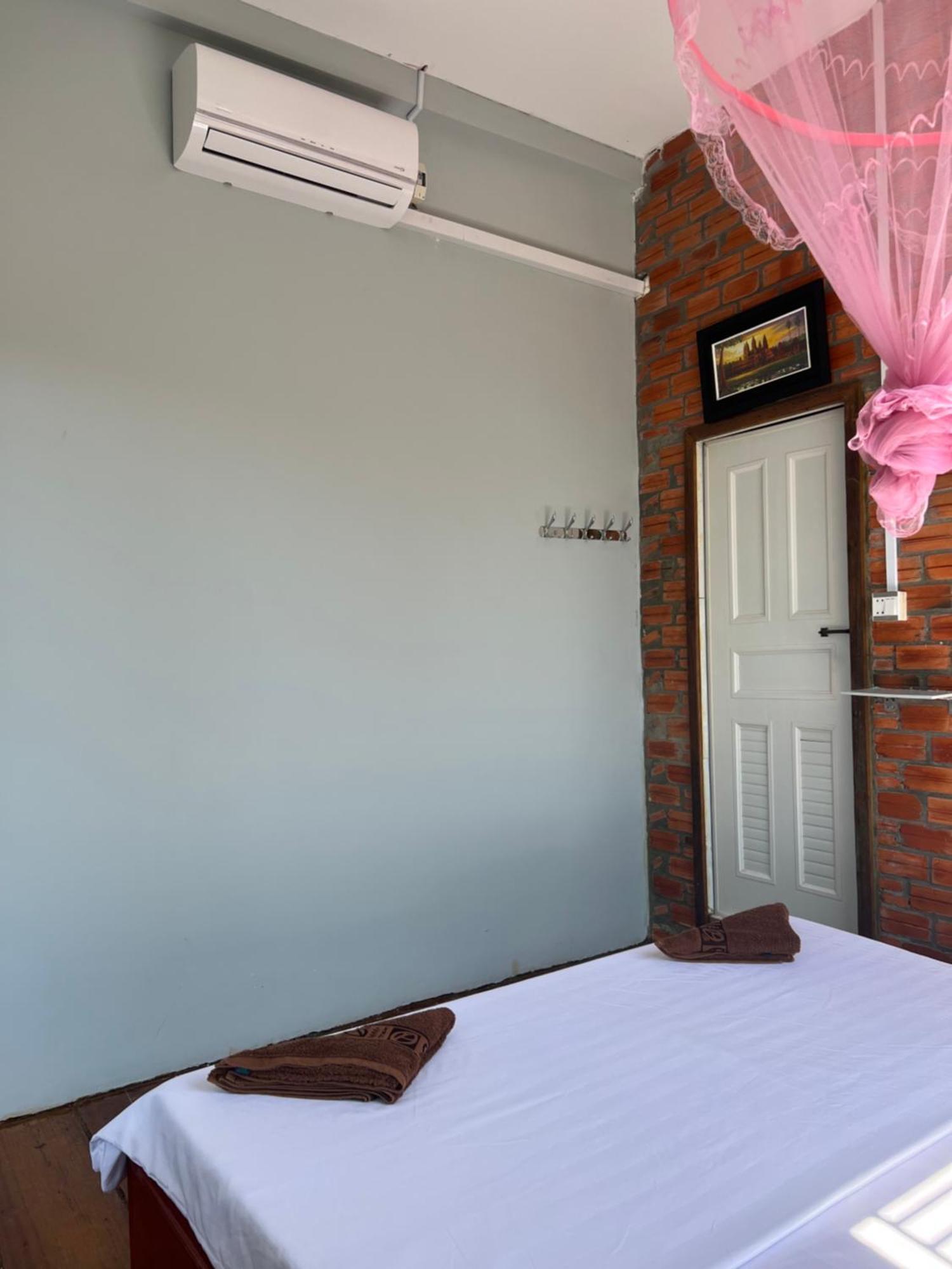 Ing Ing Guesthouse Koh Rong Sanloem Exterior foto