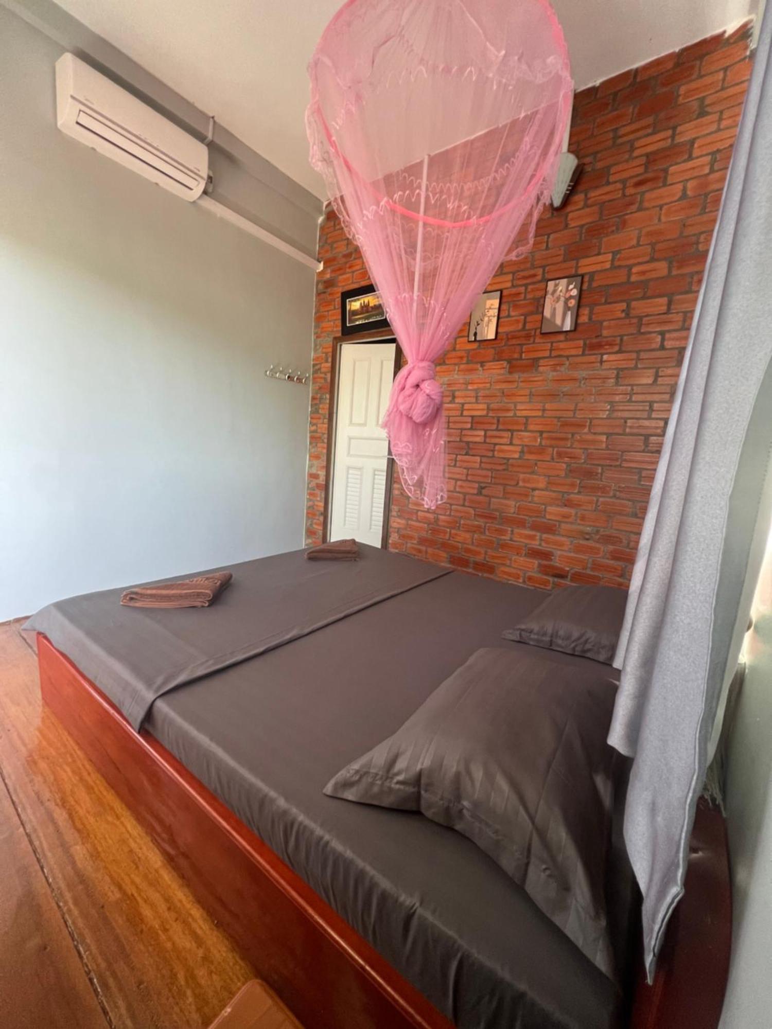 Ing Ing Guesthouse Koh Rong Sanloem Exterior foto