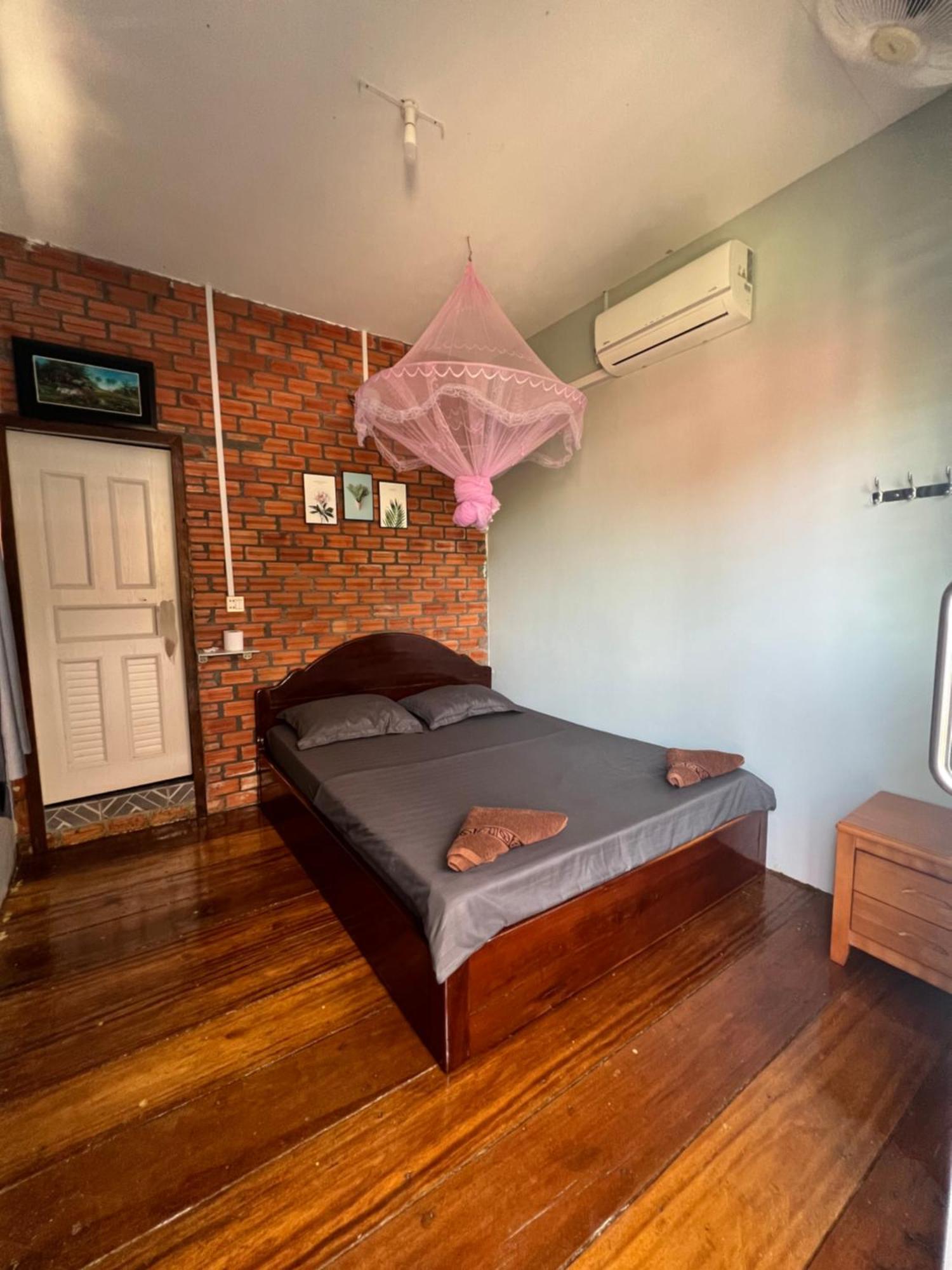 Ing Ing Guesthouse Koh Rong Sanloem Exterior foto